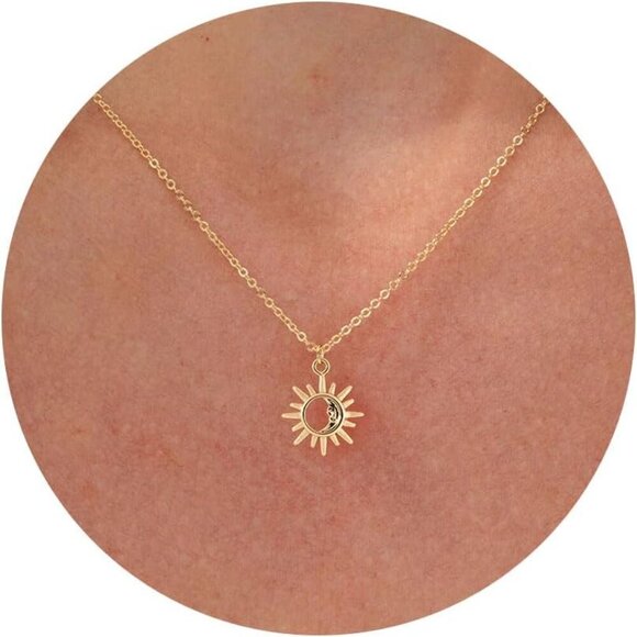 Gold Necklace for Women - 14K Gold Plated Dainty Italian Horn Star of David Butt - Picture 1 of 6